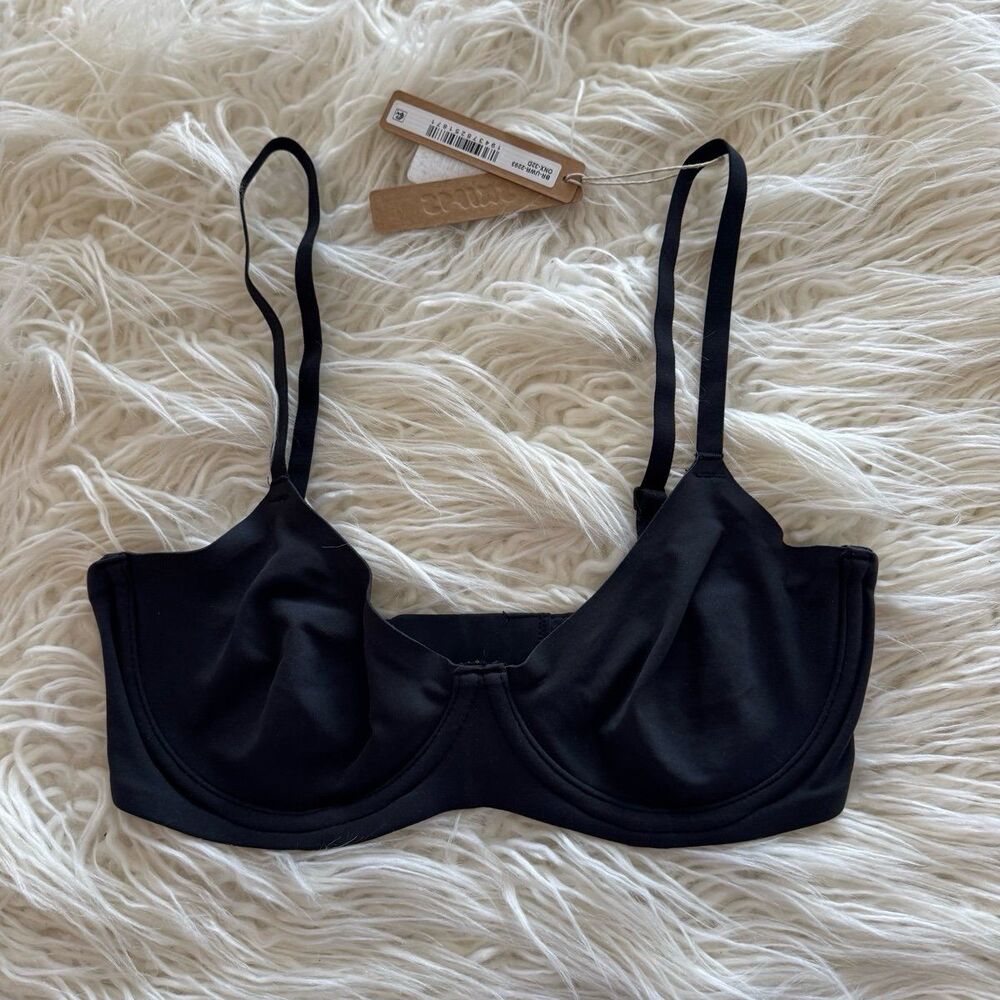 Skims Fits Everybody Unlined Demi Bra Onyx Size 30D